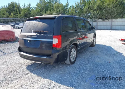 2015 Chrysler Town & Country Touring z USA, uszkodzony, nr VIN 2C4RC1BG7FR697910